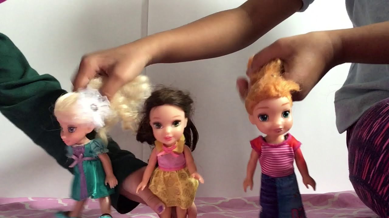 Barbies dancing to dumhdrum 💃