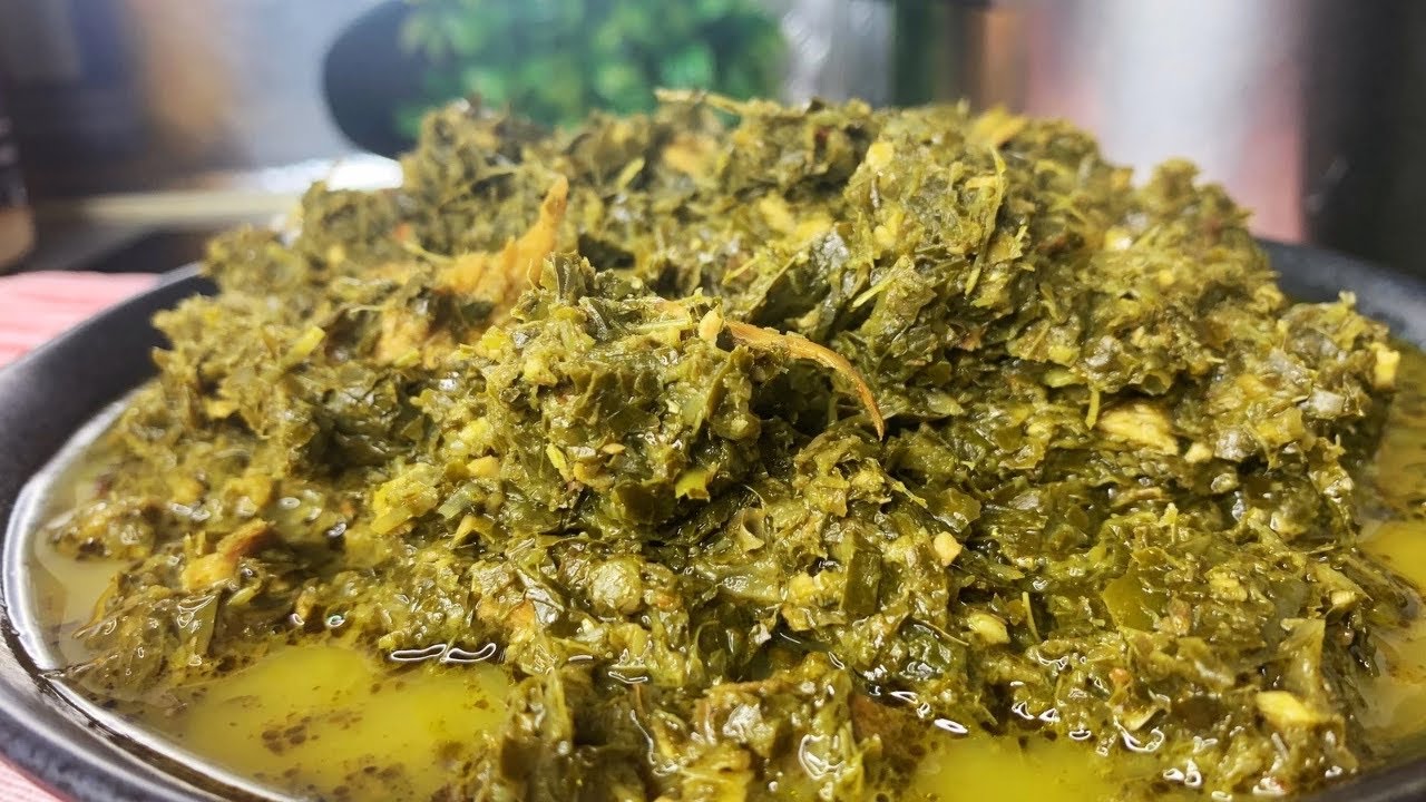 Cuisiner avec moi,FEUILLE DE MANIOC(PONDU) à la Sardine et aux  poisson fumés,recette simple,gout...