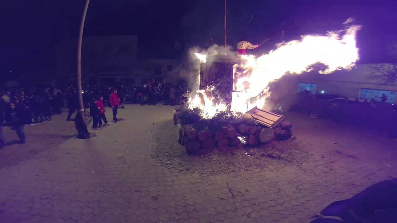 Amics del Dimoni 2014 Manacor encesa foguero