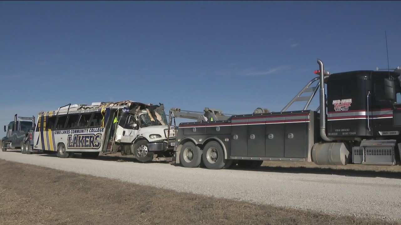 6pm update from Iowa Lakes bus crash