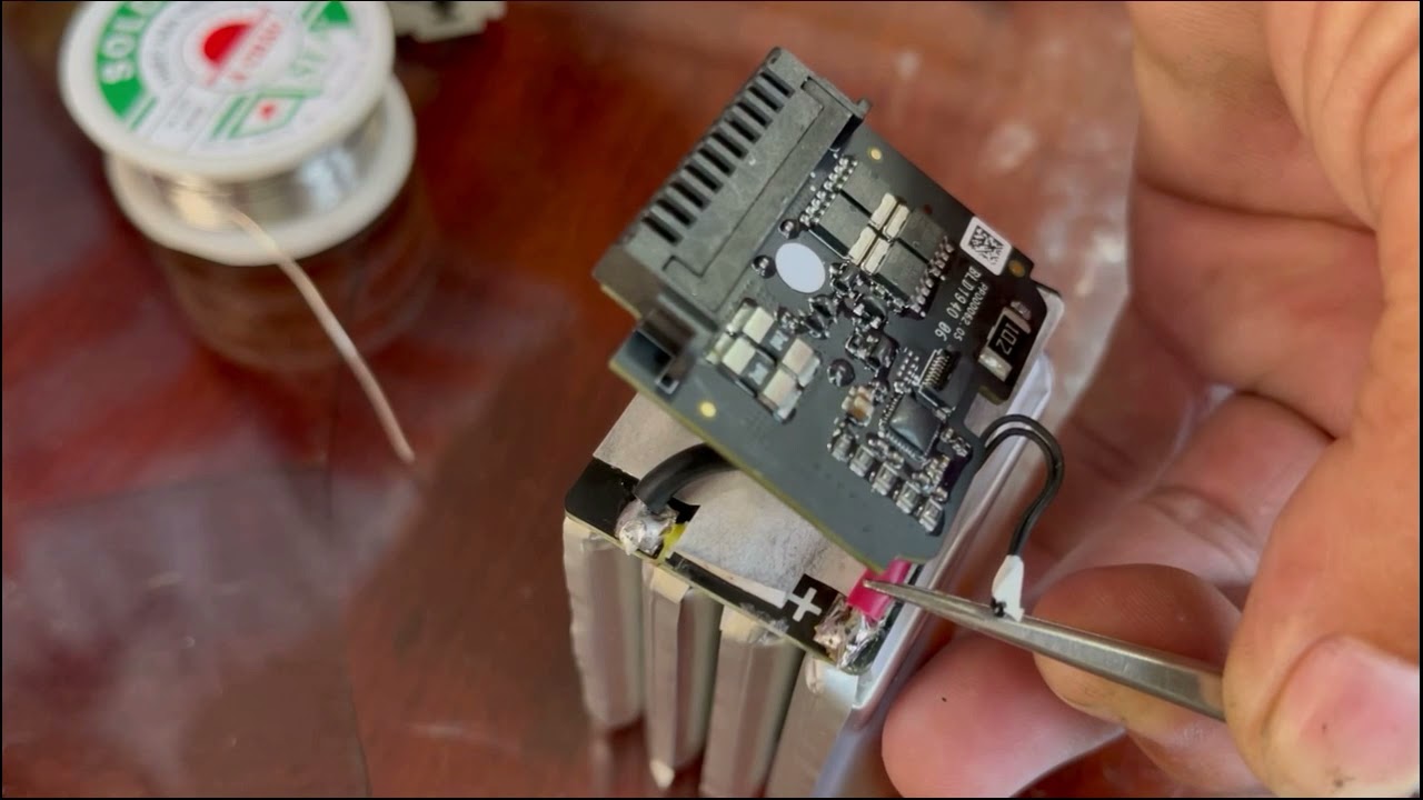 Mavic 2 Pro/Zoom battery cell self-replacement. Walk through ..