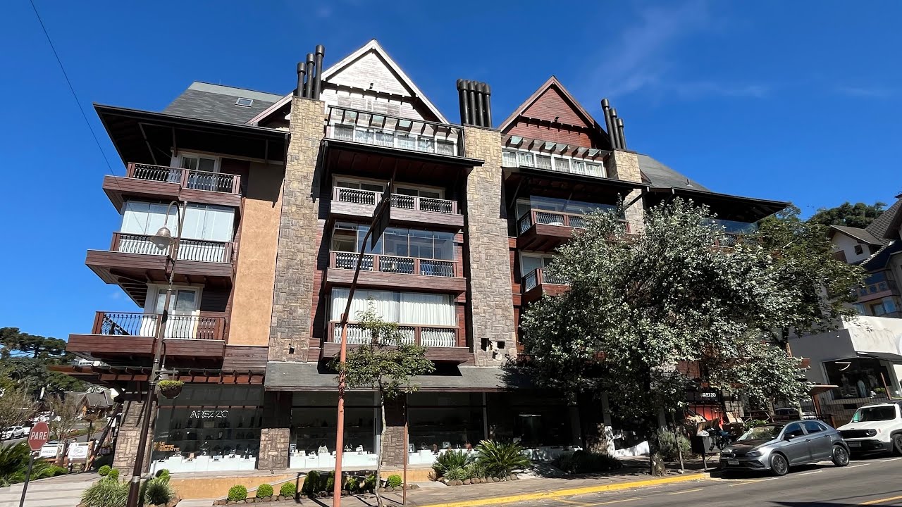 Apartamento 4 suítes, na Borges de Medeiros, em Gramado
