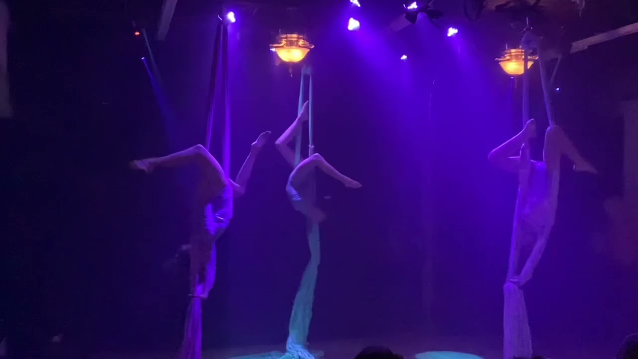 Lindsey Sterling - Sugar Plum Fairies (Aerial Silks)
