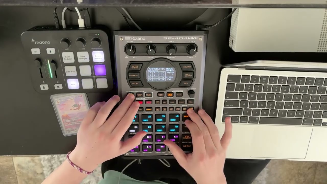 Gorgeous piano samples always delivers (SP404 MKII Beatmaking)