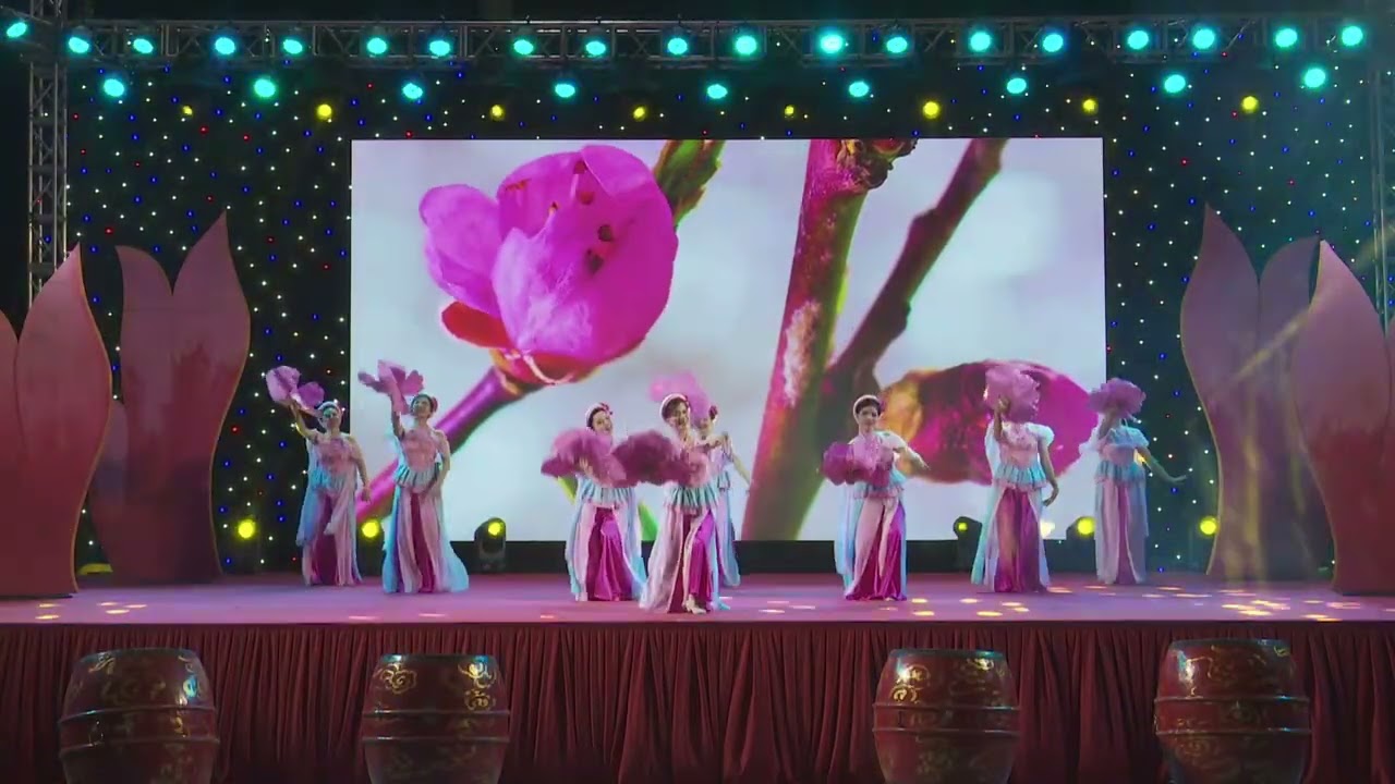 Nhà hát cải lương Hà Nội - Việt Nam