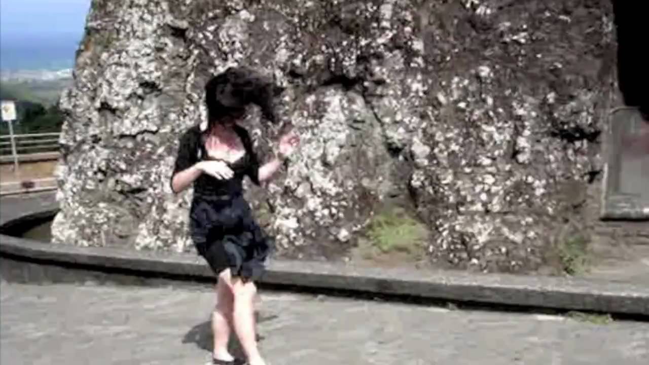 Hustled by the wind (skirts don't stand a chance)