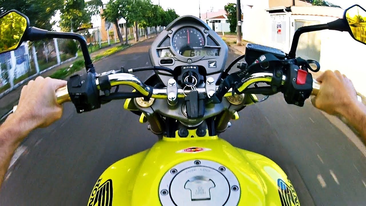 XJteiro pilotando Hornet - Aumente o volume