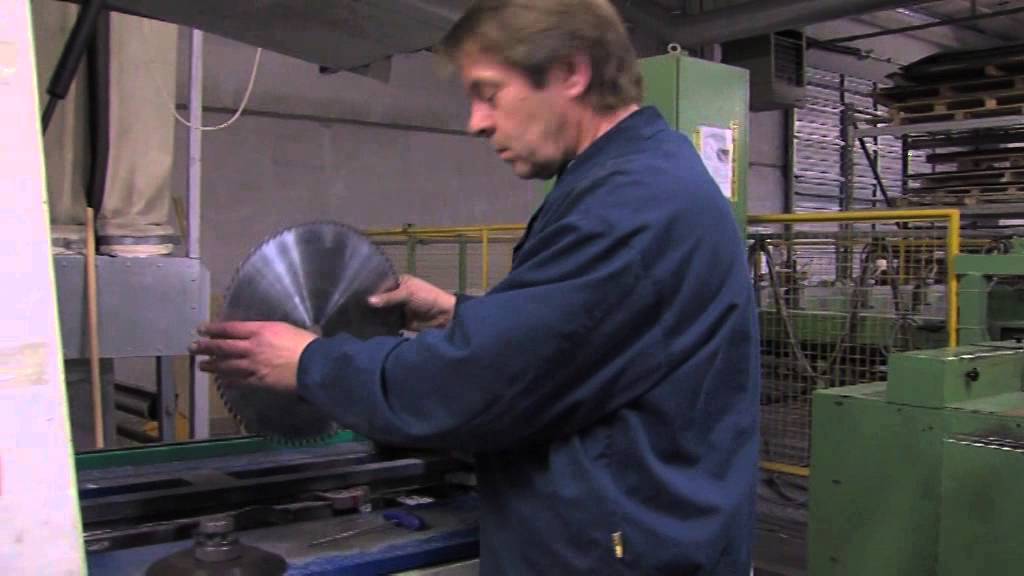 Cutting Acrylic