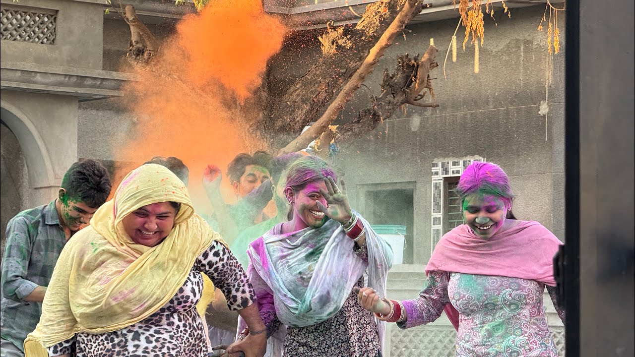 ਮਨਪ੍ਵੀਤ ਨੇ ਮਨਾਈ ਆਪਣੇ ਸੋਹਰੇ ਪਿੰਡ ਪਹਿਲੀ ਹੋਲੀ 😄🥰 ਬਹੁਤ ਖੱਪ ਪਾਈ 😅😅😅😅😅