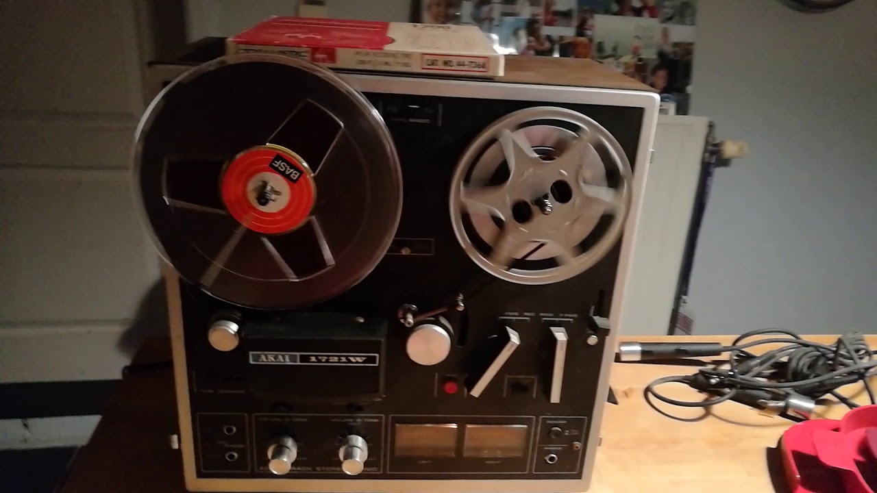 Akai 1721 W