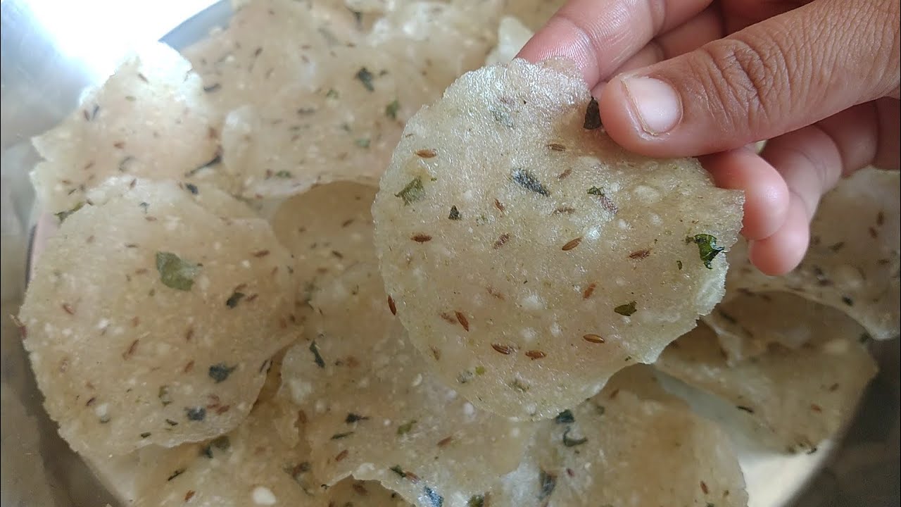 Onion vadagam | வெங்காய வடகம் இந்த மாதிரி ஒரு முறை செஞ்சு பாருங்க | onion vadam | fryums