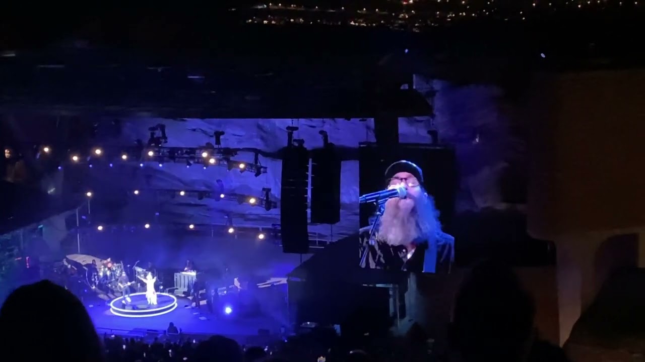 Lauren Daigle and David Crowder sing Here’s My Heart at Red Rocks Amphitheater