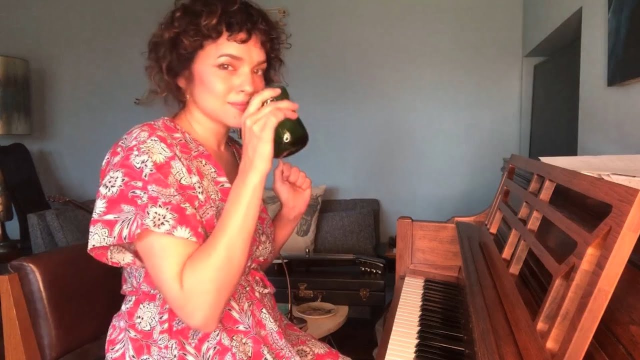 Norah Jones - I Gotta Get Drunk (Willie Nelson Tribute) Live 04-29-2020