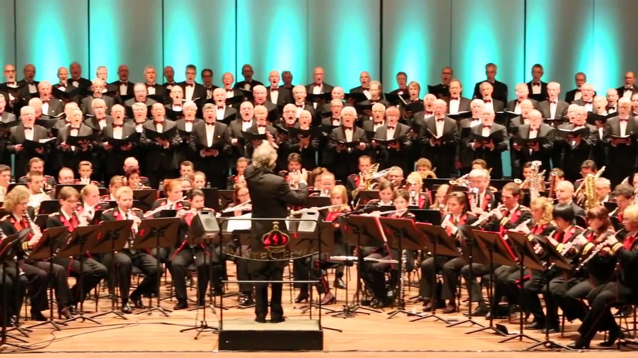 Mastreechter staar en Sainte Cecile in Theater aan de Vrijthof
