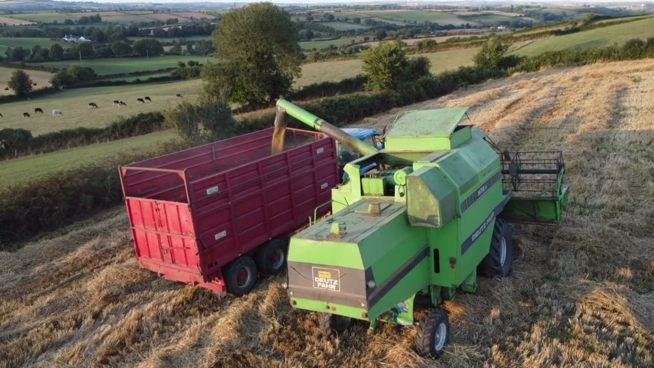 DEUTZ FAHR M36.10 harvesting spring barley. Co. Cork  2022