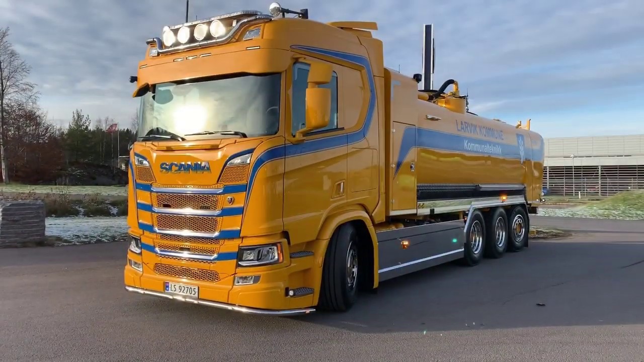Kombibyggnation på SCANIA 580