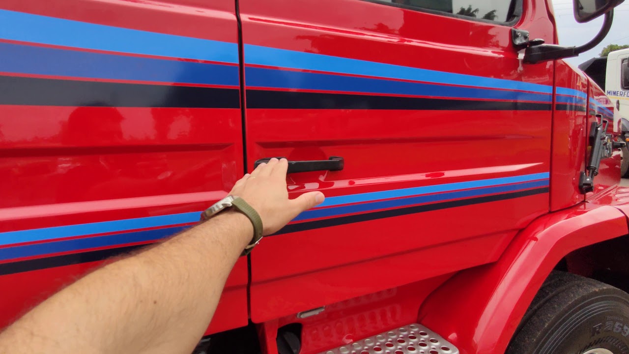 Scania 113 top. Feito tapeçaria completa, tanque, rodas, tudo no padrão Bononi Acessórios