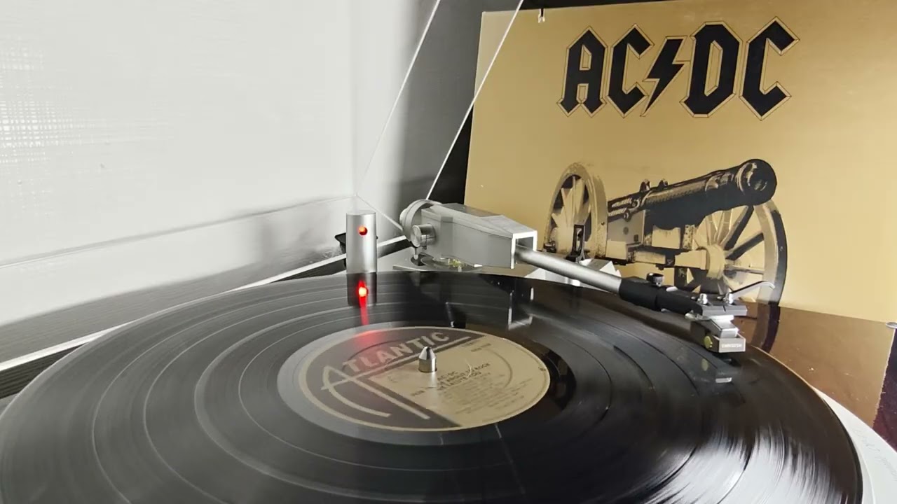 AC/DC - For Those About To Rock (We Salute You) [original 1981 US vinyl]