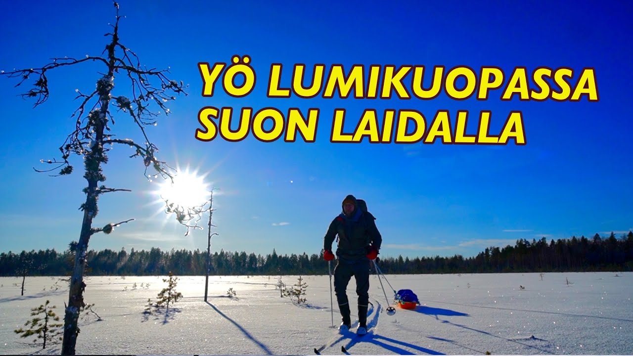 Yö lumikuopassa suon laidalla