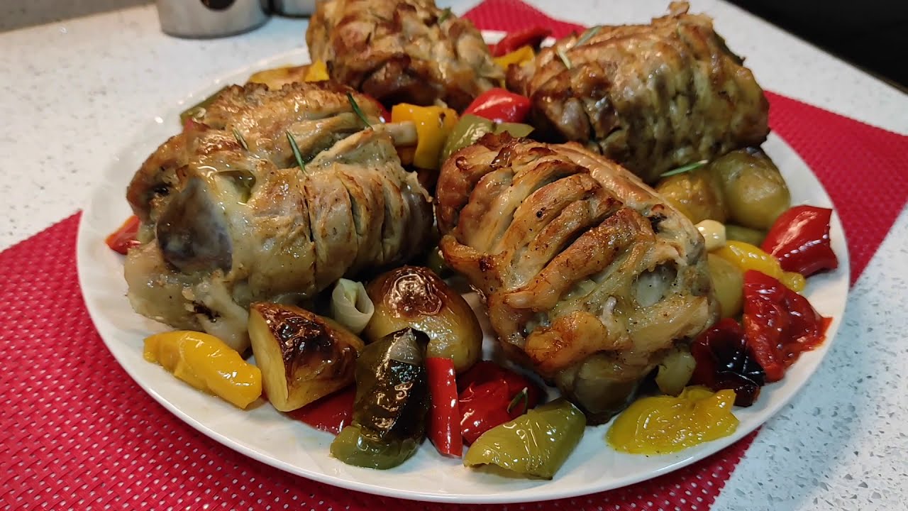 Свиная рулька с овощами. Сочная и нежная