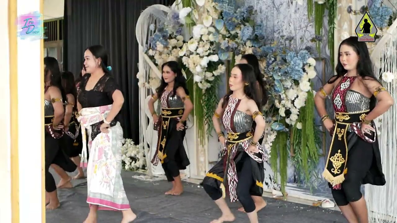 TARI INDONESIA MENARI SANGGAR TARI SEKAR KINANTHI