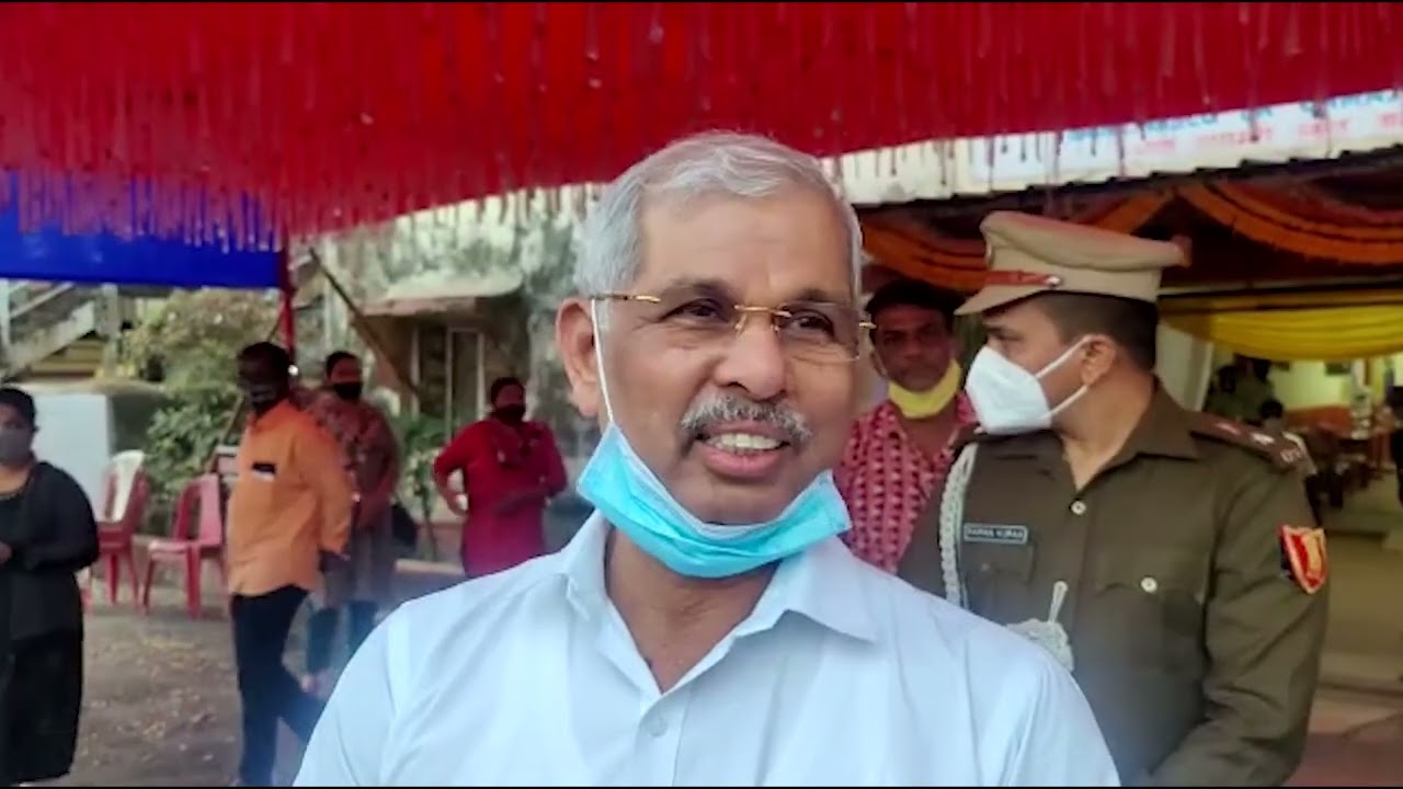 Rajendra Arlekar did voting at baina Vasco
