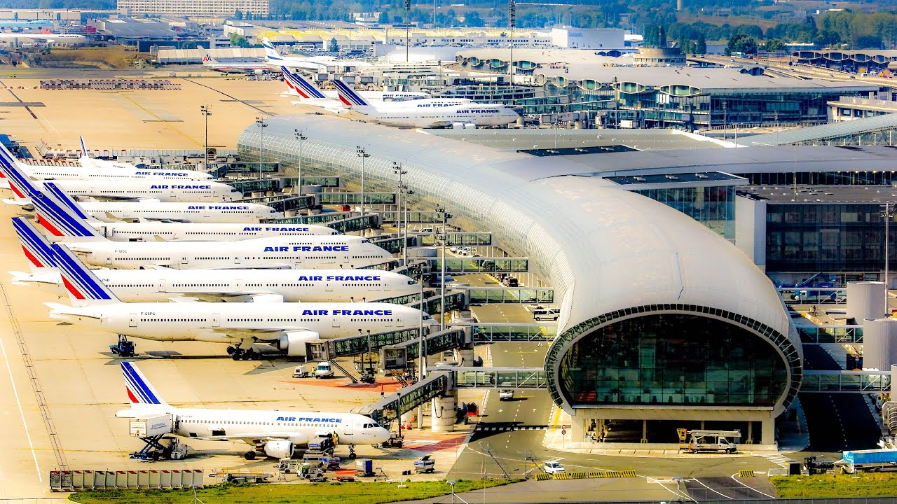 The Walk From Terminal 2A To 2E, Charles de Gaulle Airport, Paris