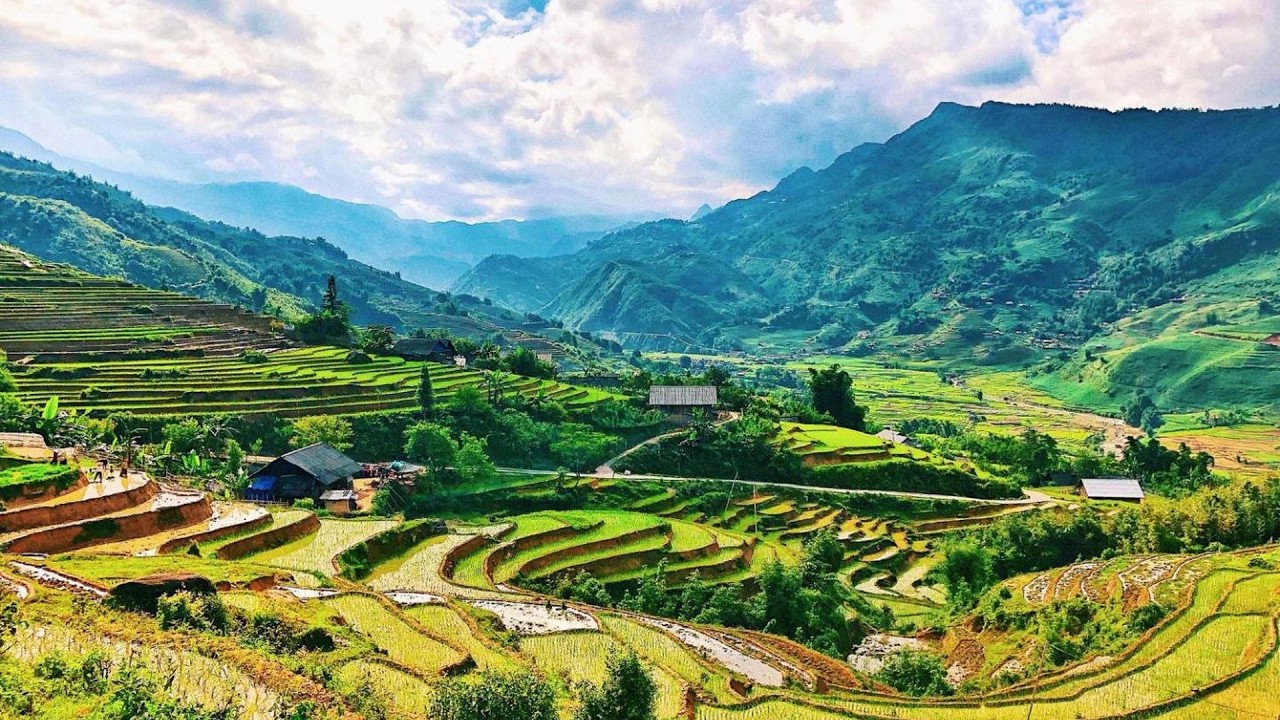 Sunlit Homestay & Travel Sapa | Sapa, Vietnam | Hotel Review 🏩