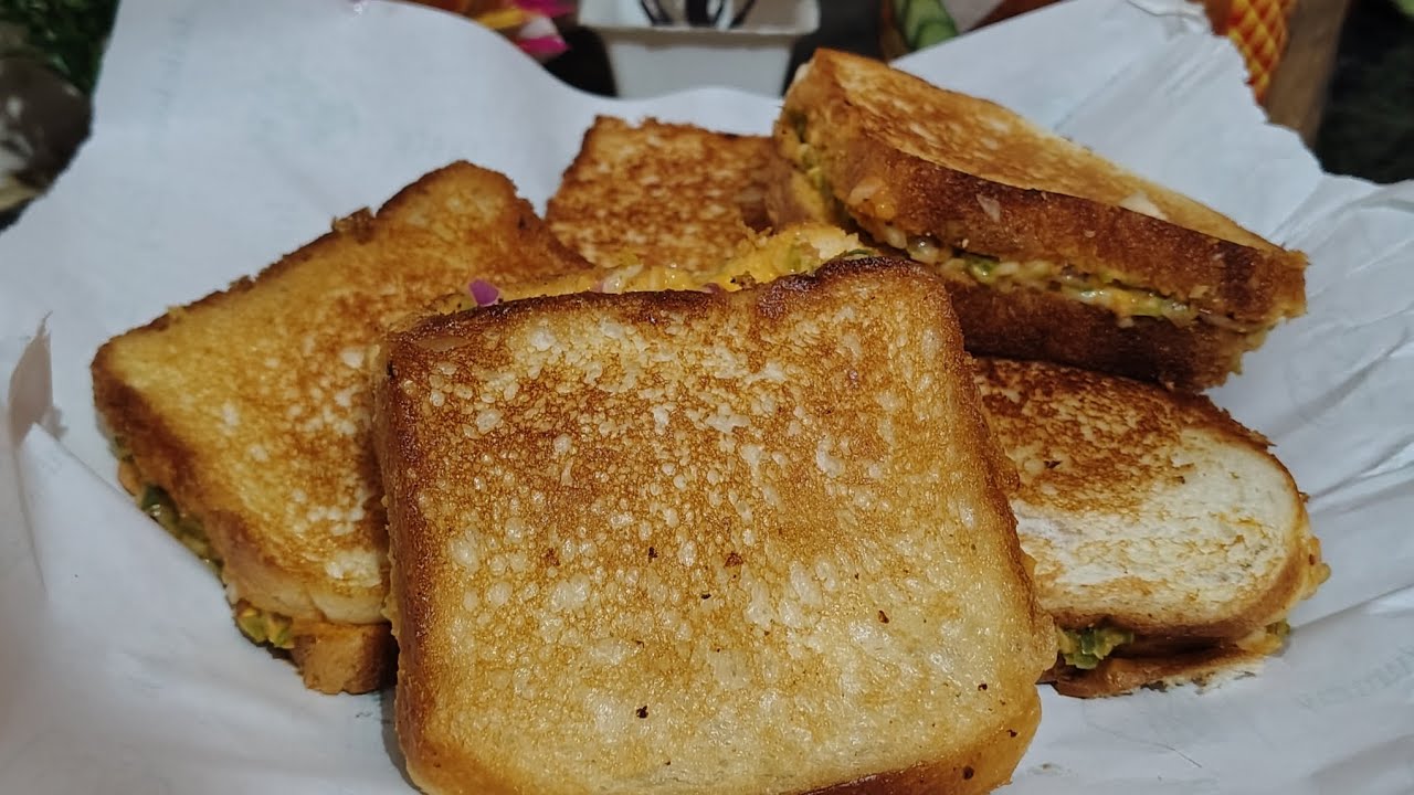 Cheesy Sandwich recipe 😋#viralvideo#video#sandwich#trending#viral#trendingvideo#explore#youtubevideo