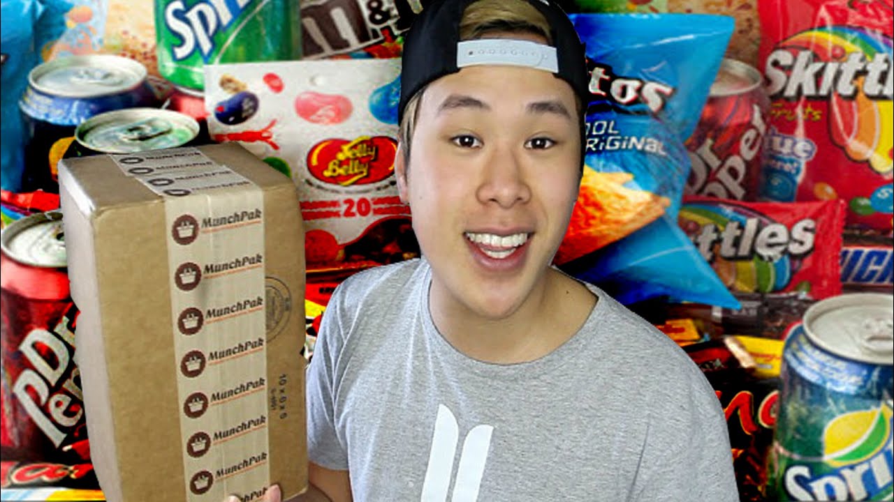 EATING ALL THIS JUNKFOOD!!