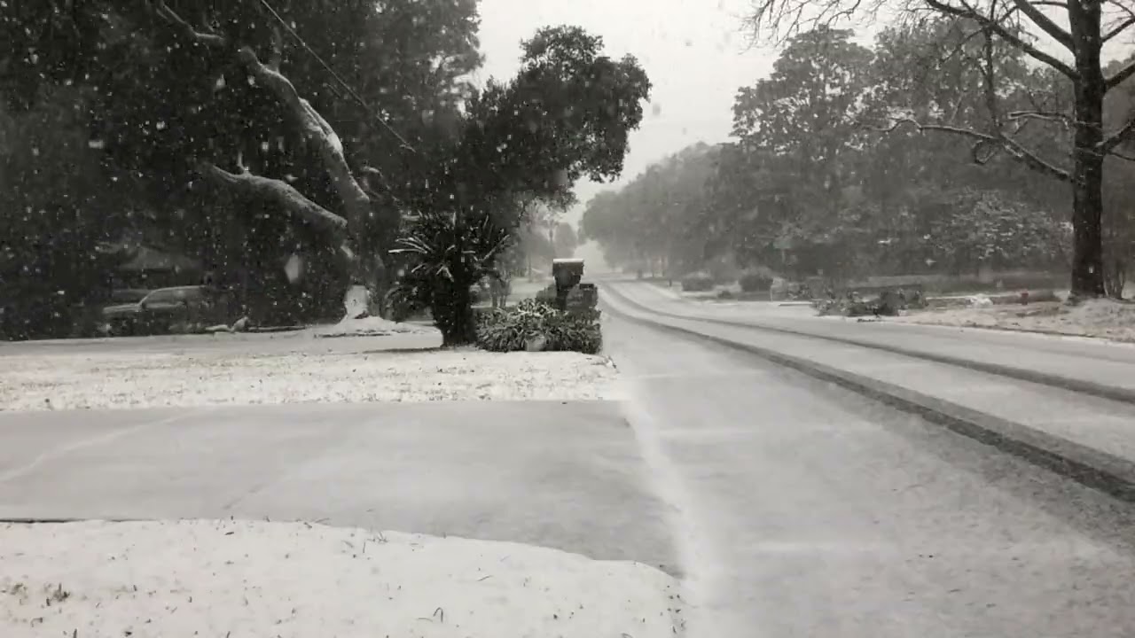 Slow motion snow storm Lake Lorraine, Florida