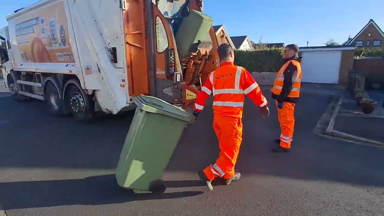 veolia wyre green waste collection XZZ