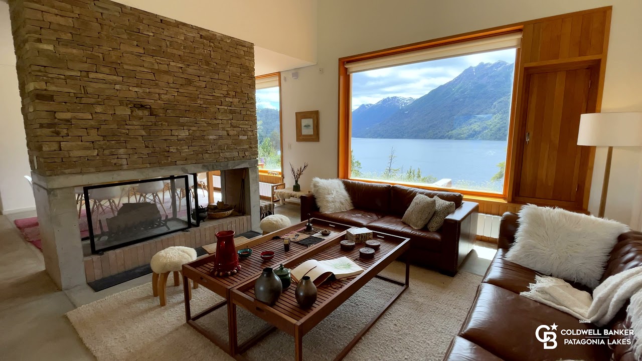 ALQUILER - Casa de categoria con impresionante vista al lago en barrio cerrado - Villa la Angostura