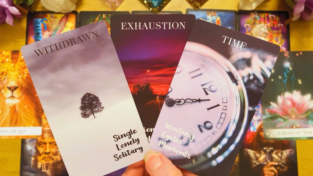 YOU MIGHT THINK THEY’RE IGNORING YOU 😔 BUT HERE’S WHATS REALLY GOING ON 😘 (LOVE TAROT READING) 💜