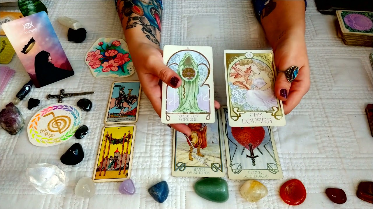 🤔 POR QUE SERÁ QUE ELE(A) ME OLHA TANTO? | 🔮 TAROT ESPECTRAL