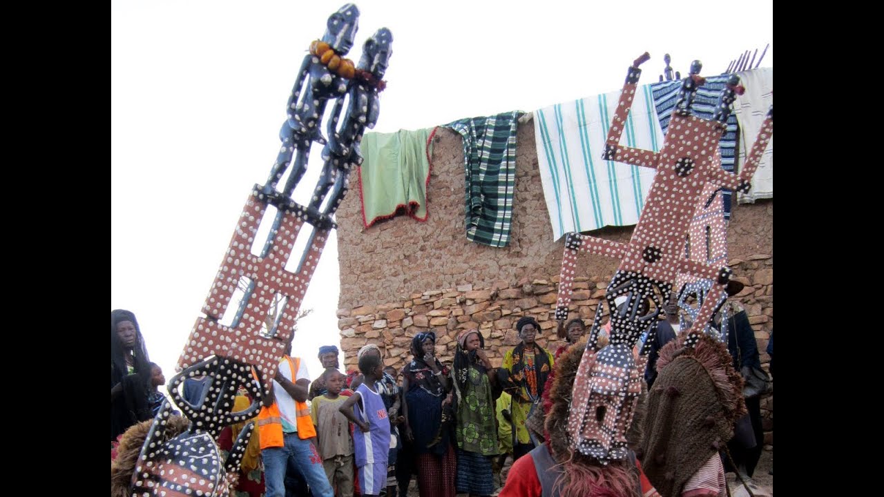 Dogon country : funeral at Temde 2014 by Serou Dolo