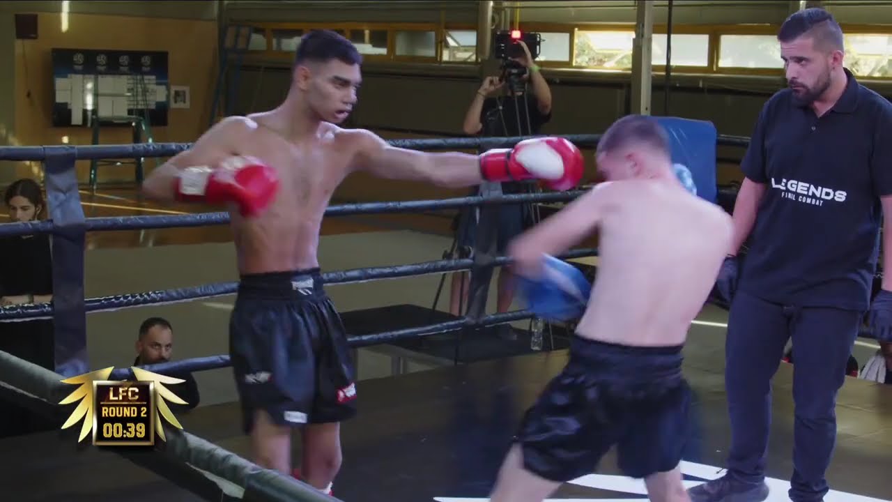 Amazing Kickboxing Fight: Tasos 