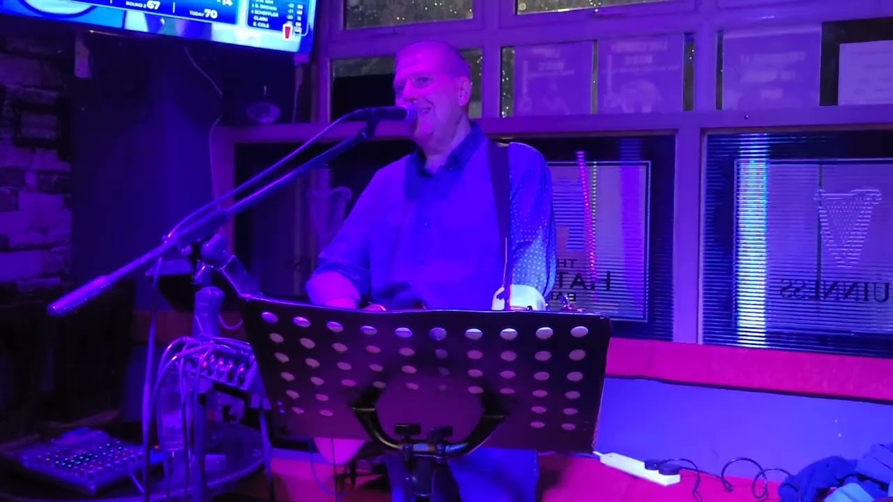 Paul Kennedy singing Losing My Religion in The Hatch Bar in The Hounds Rest Ardee -24th January 2026