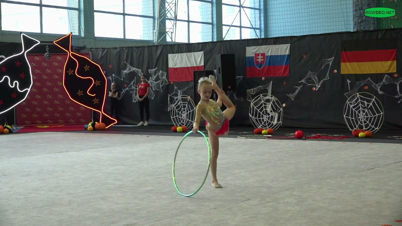 Studio Gwiazd Hanna Pytlik C Light Obręcz Hoop Gimnastyka Artystyczna Rhythmic Gymnastics
