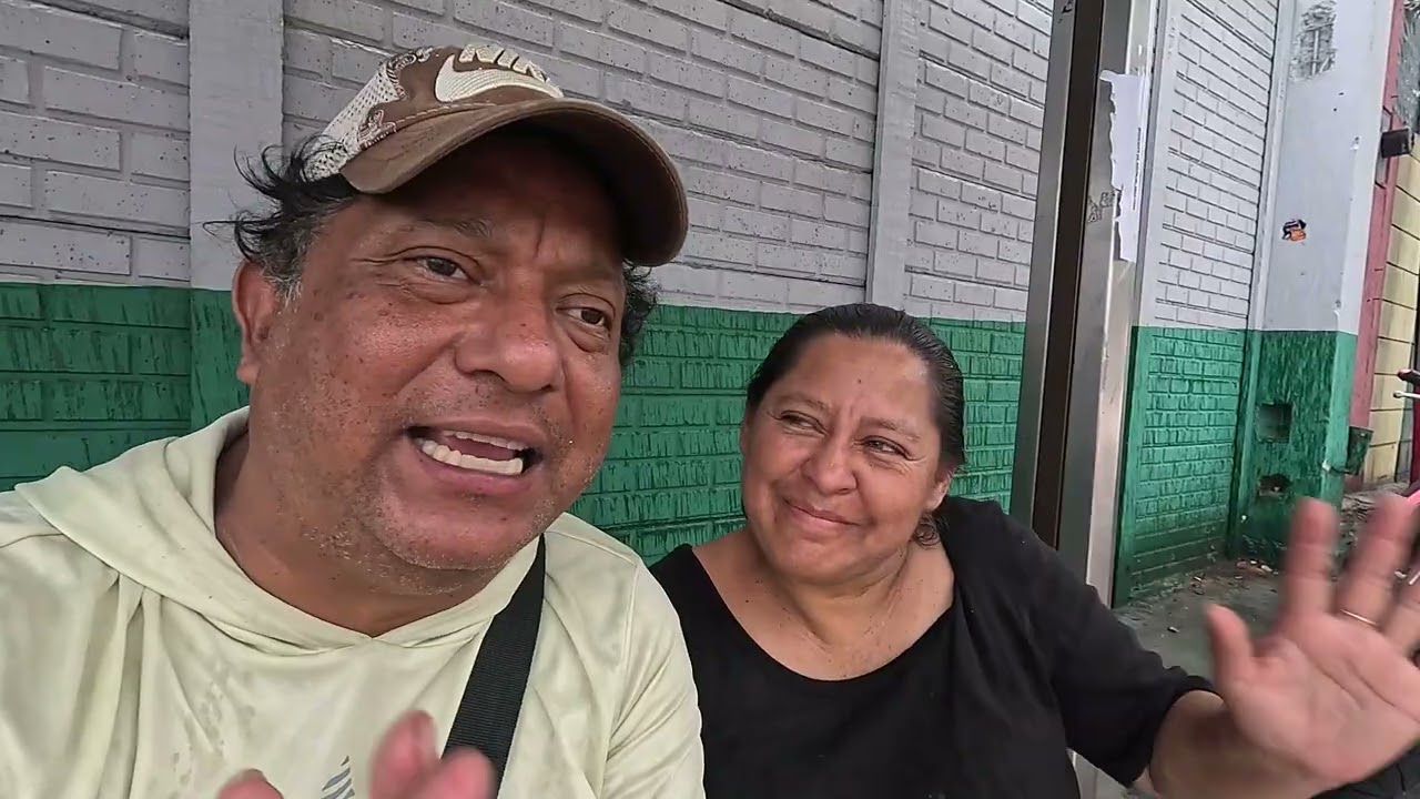 HAMBRIENTO, MOJADO Y PERDIDO EN GUATEMALA SIN COVERTURA
