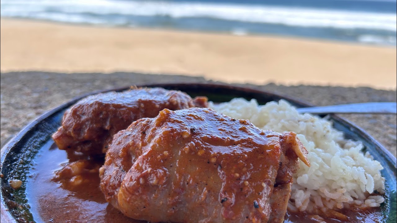 PATITAS EN SALSA COSTE&Ntilde;A