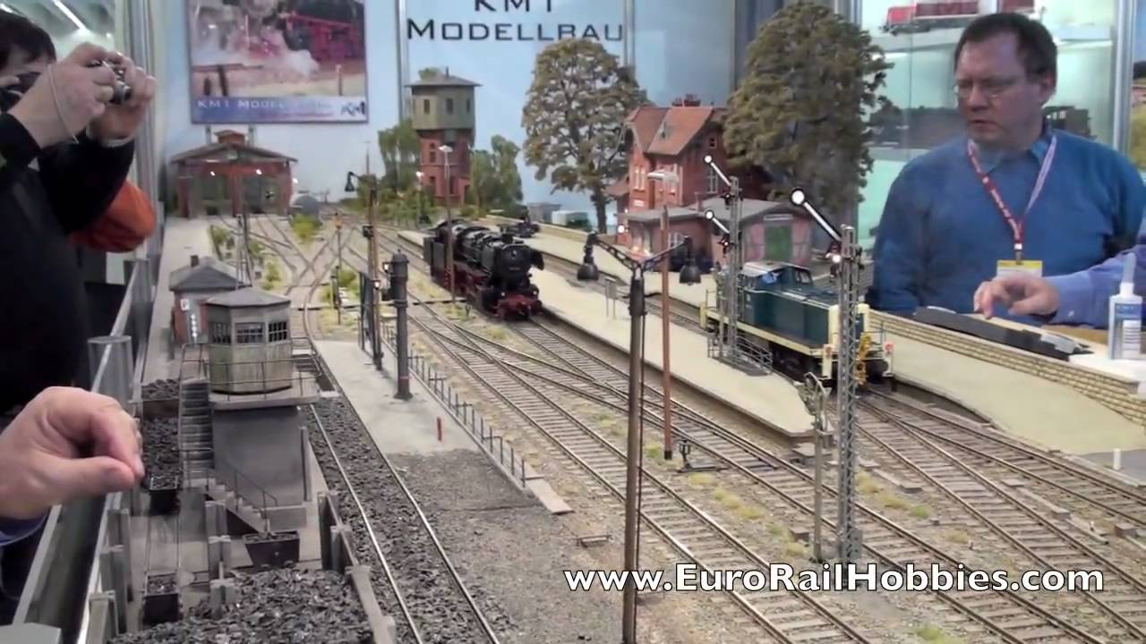KM1 1-Gauge at the 2010 Toyfair
