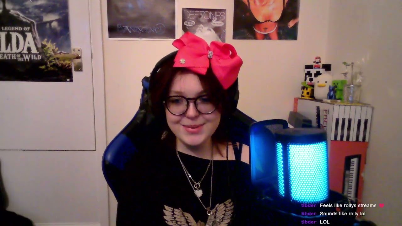 |Multi-stream| Feeling festive playing Fortnite festival! Willow Tree smp later! | Road to 350 Follo