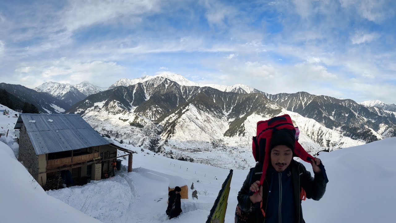 V731 Art 0ne: Exiting Rajgundha #incredibleindia #hasselblad #snow #rajgundha #himalayan #himachal 