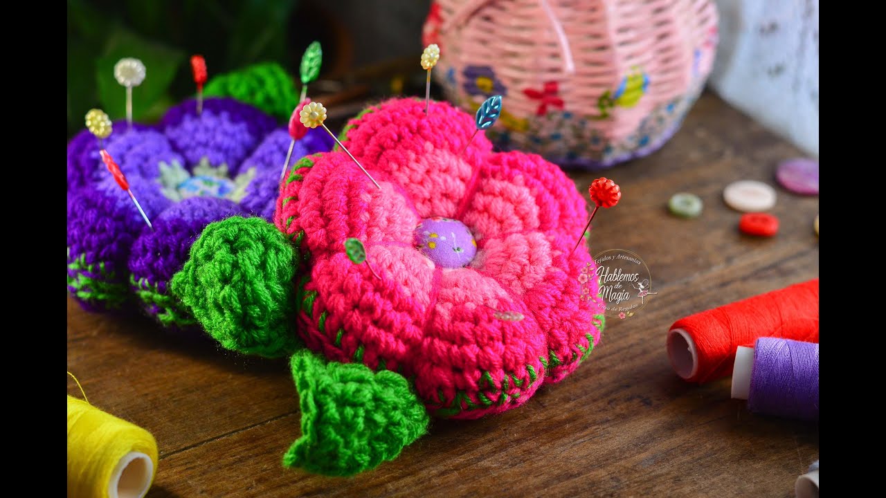 Цветок-подушечка!!! (Техника и вязание крючком)