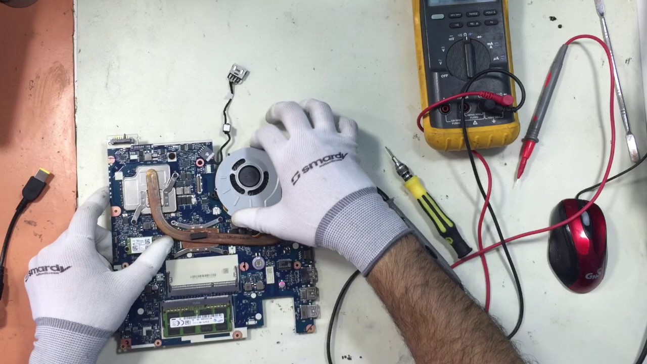 Reparación de Lenovo ThinkPad (Enciende sin imagen)