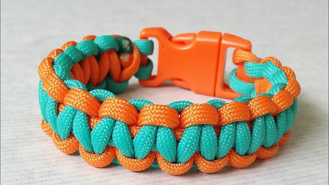 How to make Cobra Weave (Solomon Bar)two color paracord  survival bracelet