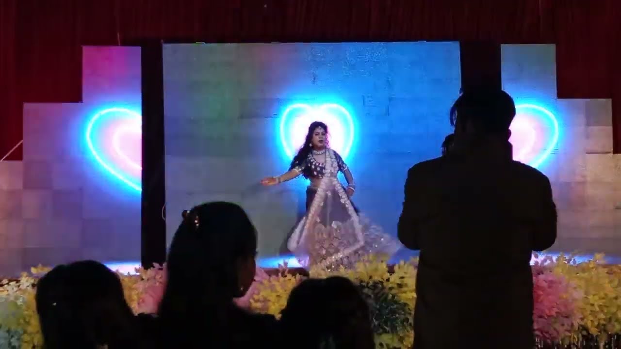 मेरा यार दिलदार बड़ा सोना मैं देखू