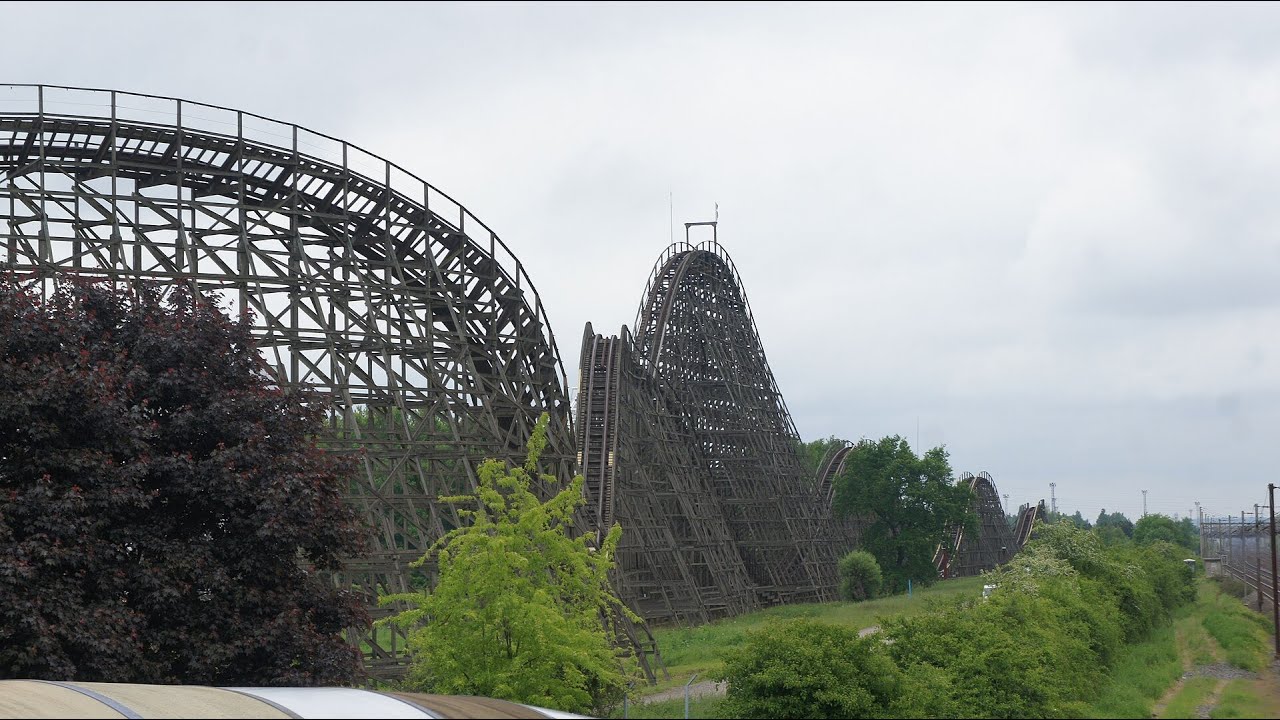 Freizeitpark Walygator Grand Est bei Metz - früher Walibi Schtroumpf Park
