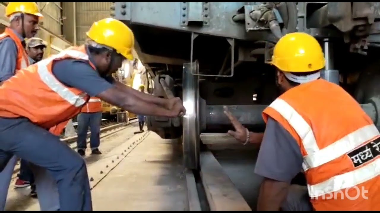 How to Re Rail a derailed BOXN wagon on Tippler
